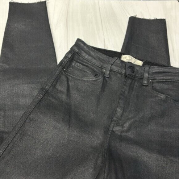 We The Free Women's Black High-Rise Coated Shimmer Denim Skinny Jeans Size 27 - Picture 3 of 7